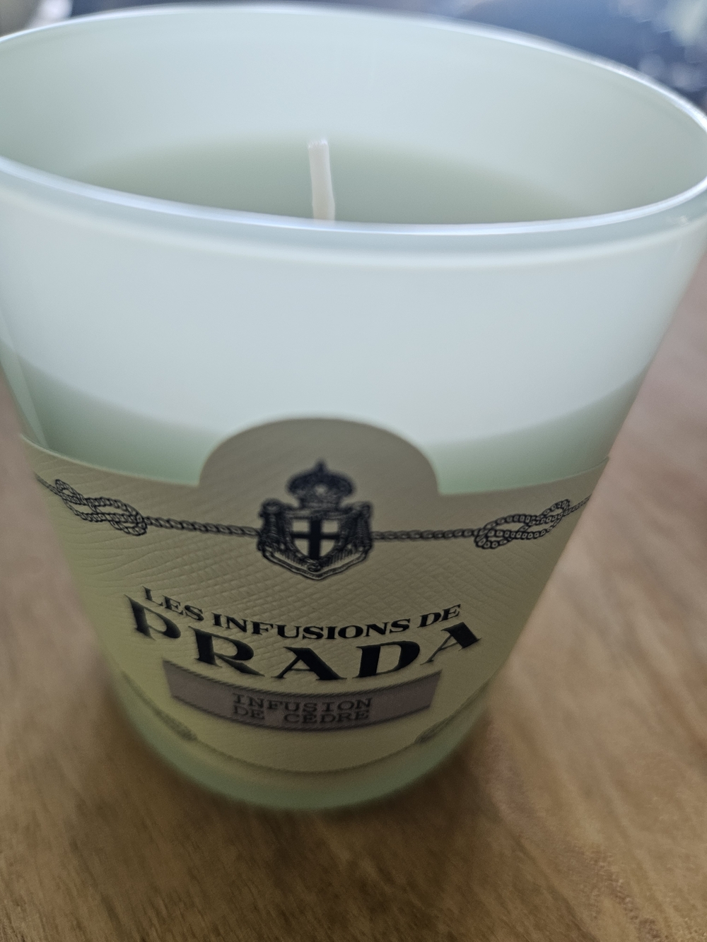 Prada Infusions De Prada Infusion de Cèdre Scented Candle - Pale Mint - Picture 2 of 7